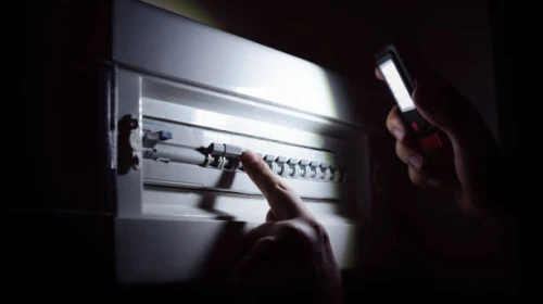 Karaman Merkez 'de 08 Ağustos elektrik kesintisi. Elektrik kesintisi olan ilçelerin tam listesi