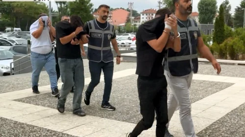 İçki çalan şüpheliler 150 saatlik görüntü kaydı incelenerek yakalandı