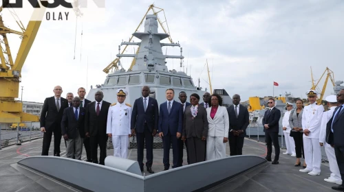 Gabon Cumhurbaşkanı'ndan İstanbul Tersanesi Komutanlığı'na ziyaret!