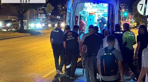 Kayseri’de ehliyetsiz sürücü aydınlatma direğine çarptı