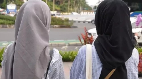 Belçika'da Okullarda Başörtüsü Yasaklanıyor mu? Tartışmalar Devam Ediyor