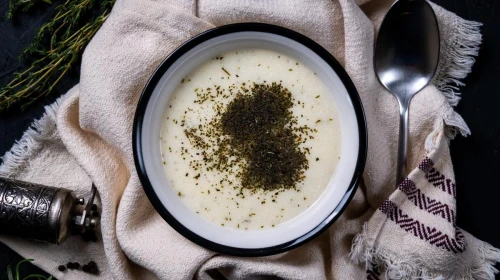 Lezzetini Deneyenlerin Vazgeçemediği Tam Kıvamında Yoğurt Çorbası Tarifi!