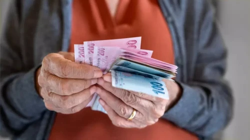 Emekli maaşında yeni düzenleme: En düşük emekli maaşı için tarih açıklandı