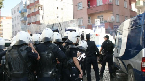 Iğdır'da Gerçekleşen Suriye Protestolarında 3 Polis Yaralandı, 48 Kişi Gözaltına Alındı