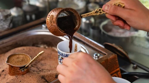 Yapılan bir araştırmada, günde 2 fincan içenlerin kalp riskini azalttığı ortaya çıktı!