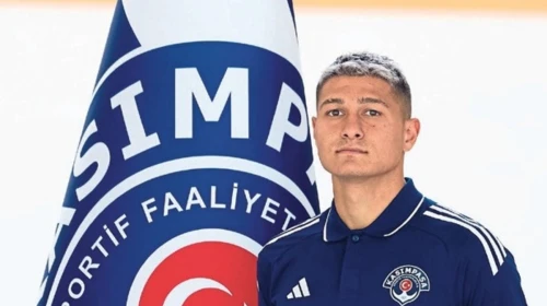 Ayvalıkgücü Spor Kulübü, Emirhan için duygusal bir veda töreni düzenledi.
