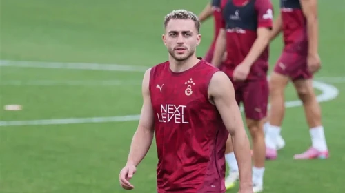 Barış Alper Yılmaz'ın Avustralya-Türkiye karşılaşmasındaki saç tasarımı ilgi çekti.