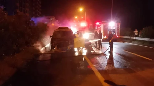 Giresun'da seyir halindeki araç, alev alev yanarak demir yığınına döndü!