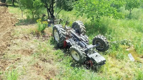 Gördes'te meydana gelen traktör kazasında 1 kişi ağır yaralandı.