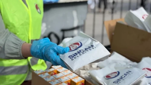 Sincan Belediyesi YKS’ye giren öğrencileri ve velilerini yalnız bırakmadı