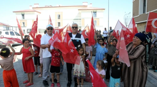 Ahıska Türkleri, Türkiye'ye yerleşmeye başladı: Ahlat'ta yeni yuvalarına kavuştular