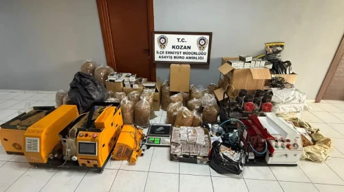 Adana Kozan'da kaçak tütün operasyonu : 44 bin 300 doldurulmuş sigara ele geçirildi