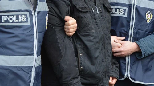 Motosikleti çaldılar: Seledeki kredi kartıyla alışverişe çıktılar... Tam 15 bin TL'lik harcama!