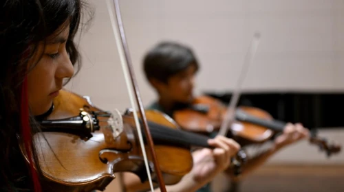 Ankara Devlet Konservatuvarından keman ve viyolonsel çalan çocuklara orkestra eğitimi