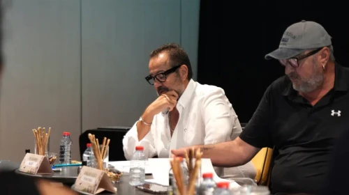 Ata Demirer müjdeyi verdi! Yeni filmi 'Pervaneler' için geri sayım başladı