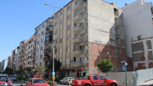 Aydın Efeler'de doğal gaz endişesi : 6 katlı bina tahliye edildi
