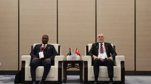 Bakan Işıkhan, Malavi Bakanı Joel Chinago ile ikili görüşme gerçekleştirdi