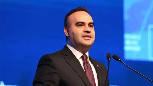 Bakan Kacır GITEX Ai Türkiye'de duyurdu: Yapay zekaya 10 milyar dolarlık yatırım hedefi