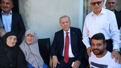 Başkan Erdoğan, Rize'de komşularını ziyaret etti