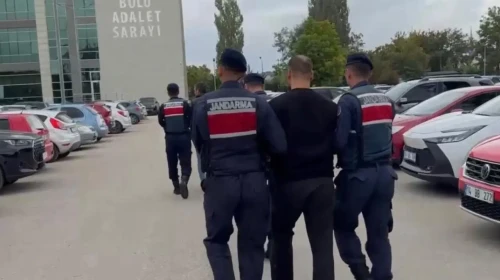 Bolu'da kuyumculara sahte altın satmaya çalışan 3 şüpheli tutuklandı