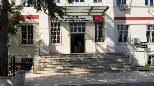 Edirne’de sınırda operasyon: Yurt dışına kaçmaya çalışan 4’ü FETÖ şüphelisi 5 kişi yakalandı