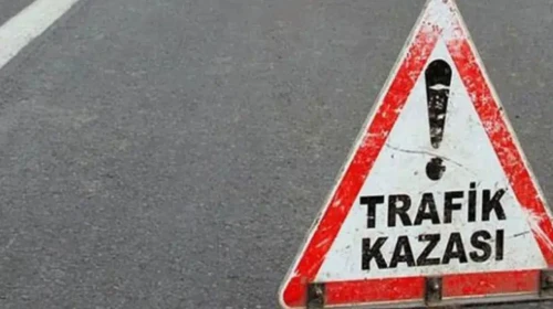 Hakkari'de otomobil takla attı : Karı koca yaralandı