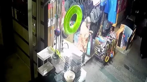 Kağıthane’de çaldığı çantayı 'Gelinim beğenmedi' diyerek iade etmeye çalıştı