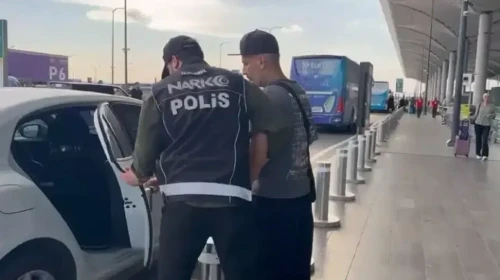 Manifest grubunun kurucusu Tolga Akış'ın uyuşturucu testi sonucu açıklandı