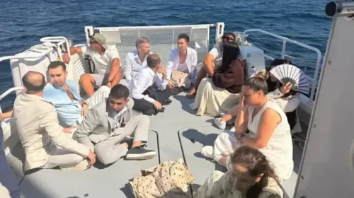 Muğla'da yelkenli tekne operasyonu: Şık giyinerek kaçmaya çalışan kaçak göçmenler yakalandı