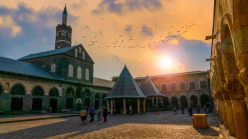 Doğu Anadolu’da türbeler ve tasavvuf izinde yolculuk