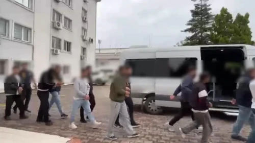 Sakarya merkezli 3 ilde yasa dışı bahis operasyonu : 26 şüpheli tutuklandı