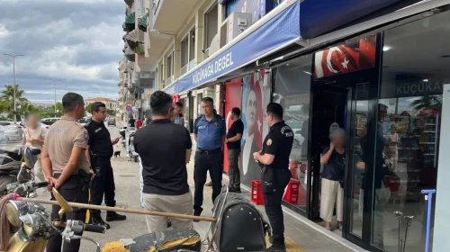 Sinop'ta bir şahıs sinir krizi geçirip kendini yaraladı