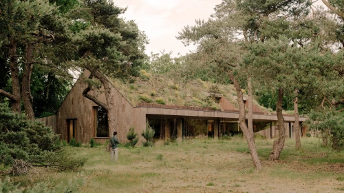 Hollanda’da doğayla bütünleşen biyobazlı ofis: Office in Nature