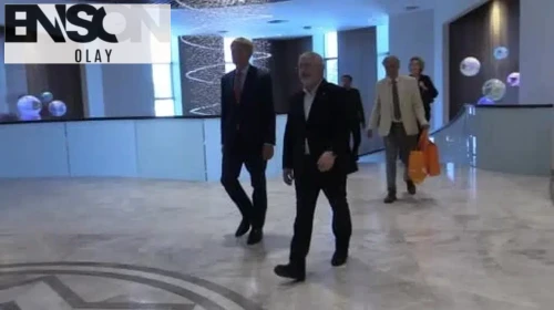 Hollanda büyükelçisi joep wijnands, belediye başkanı aşgın ile makam odasında futbol oynadı