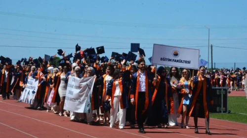 Sinop Üniversitesi'nde mezuniyet coşkusu