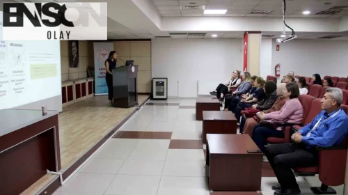 Uzmanlar uyarıyor: Güneşin zararlı etkilerine karşı sağlık çalışanlarına cilt kanseri önlemleri anlatıldı