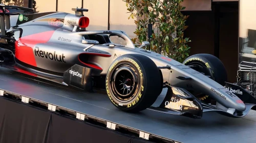 İstanbul'da Motor Sporları Tutkunlarını Heyecanlandıran Gösteri: Audi R26 Showcar Galataport'ta Sergilendi!