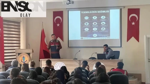 Ekran başında geçirilen saatler tehlike çanlarını çalıyor: Sinop’ta gençlere dijital savunma eğitimi