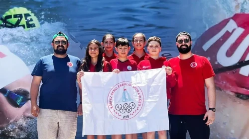 Marmaris’ten ay-yıldızlı gurur: İki genç kulaç milli takıma göz kırptı