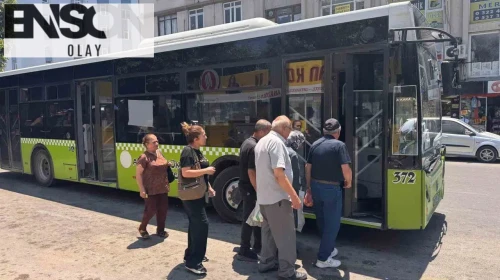 Adana'da sıcaktan bunalan vatandaşlar toplu taşıma araçlarında klima talep ediyor