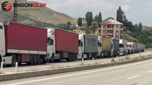 Türkiye - İran sınırında 5 kilometrelik tır kuyruğu
