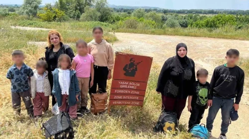 Edirne'de sınır güvenliği ön planda: Köy köy yapılan operasyonla 32 kaçak göçmen ele geçirildi