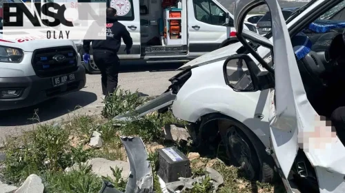 Van yolunda acı bilanço: İki otomobilin karıştığı kazada 4 can kaybı