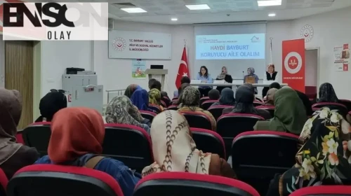 Bayburt'ta 'Bir yetime aile olmak' konulu panel düzenlendi