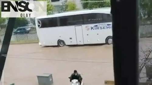 Kırşehir'de sel sularına kapılan yaşlı adam kurtarıldı