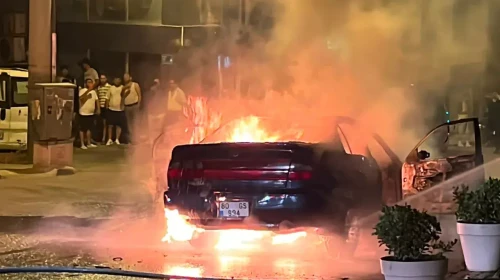 Bursa'da seyir halindeki otomobilde yangın