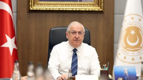 Bakan Güler, Polonya Cumhurbaşkanı Nawrocki'yi Ankara’dan törenle uğurladı