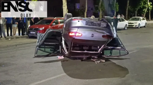 Kahramanmaraş'ta makas atarak yarış yapan otomobillerin kazasında 5 kişi yaralandı
