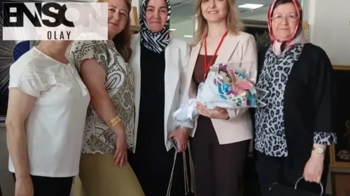 Burhaniye’de kadınların el emeği göz nuru eserleri sanatseverlerle buluştu