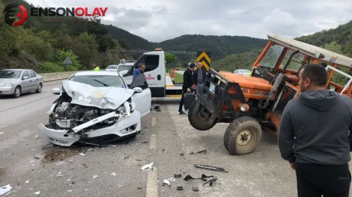 Diyarbakır’da traktör ile otomobil çarpıştı : 3 kişi yaralandı